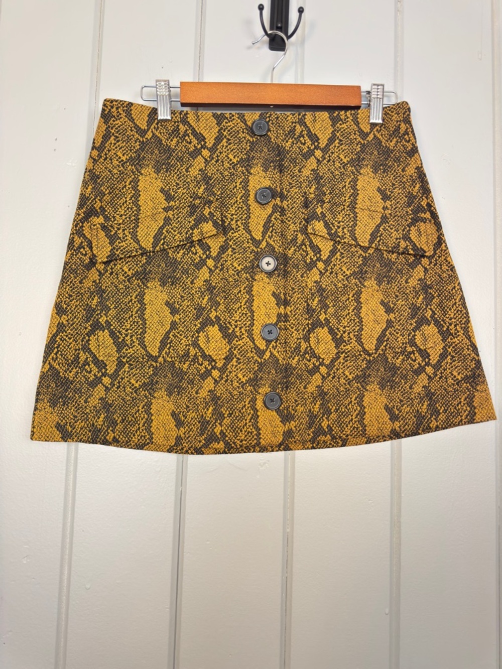 Joie Tabina Snakeskin Print Button Detail Jacquard Print Mini Skirt Size 8